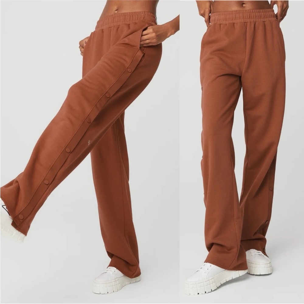 Alo Yoga Courtside Tearaway Sweats in Rust